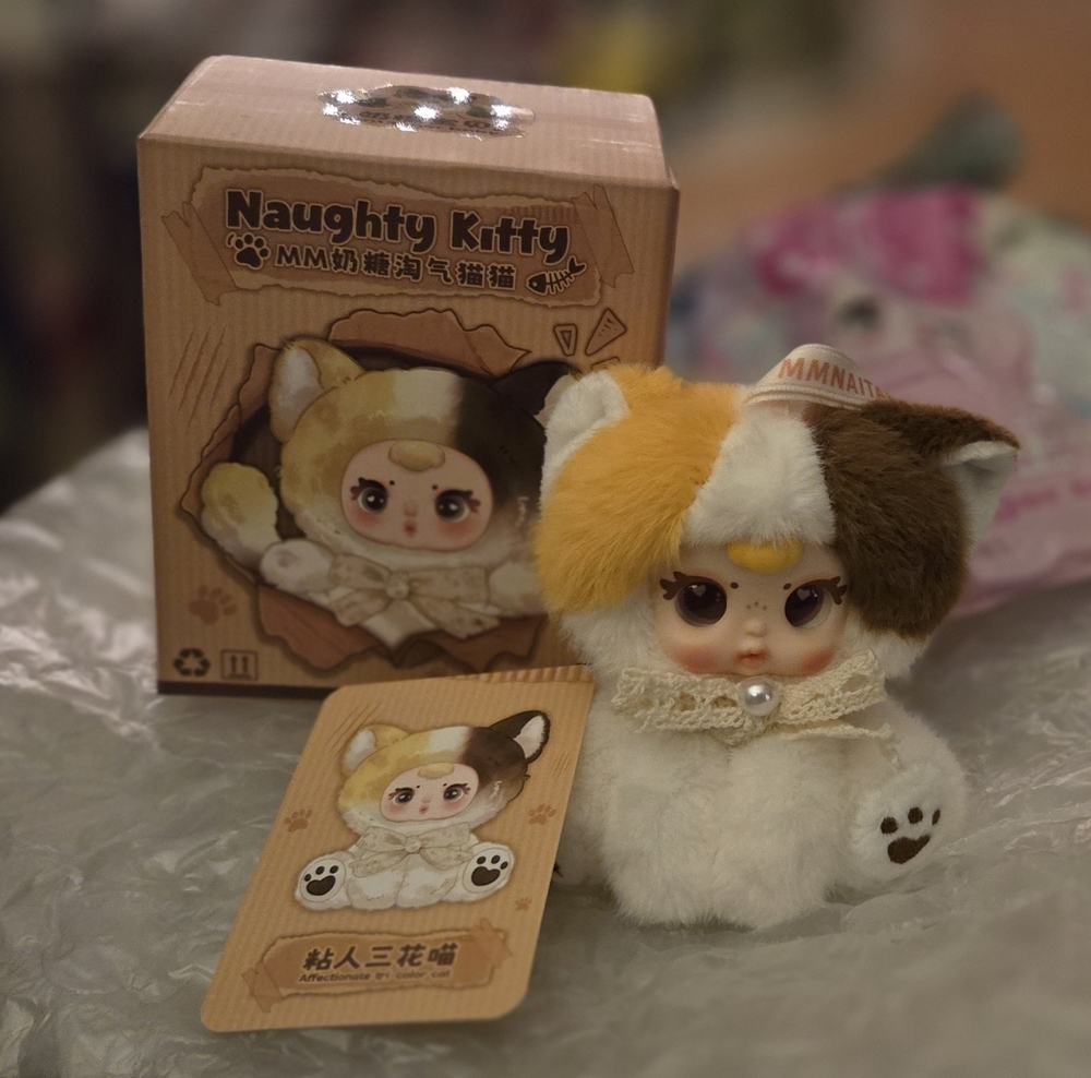 MM Milk Candy Naughty Kitty Series, CONFIRMED Affectionate Tri-Color Cat